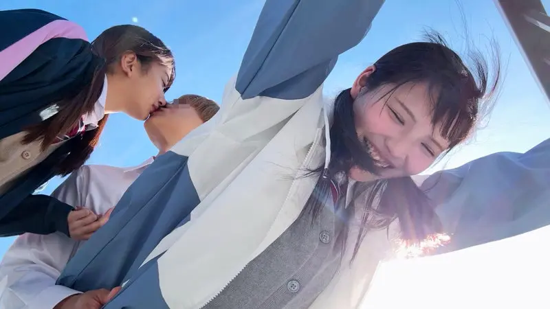 smgd042｜美と色気！制服美女で魅了する美少女 めっちゃエロい配信動画／佐藤愛瑠・北岡果林